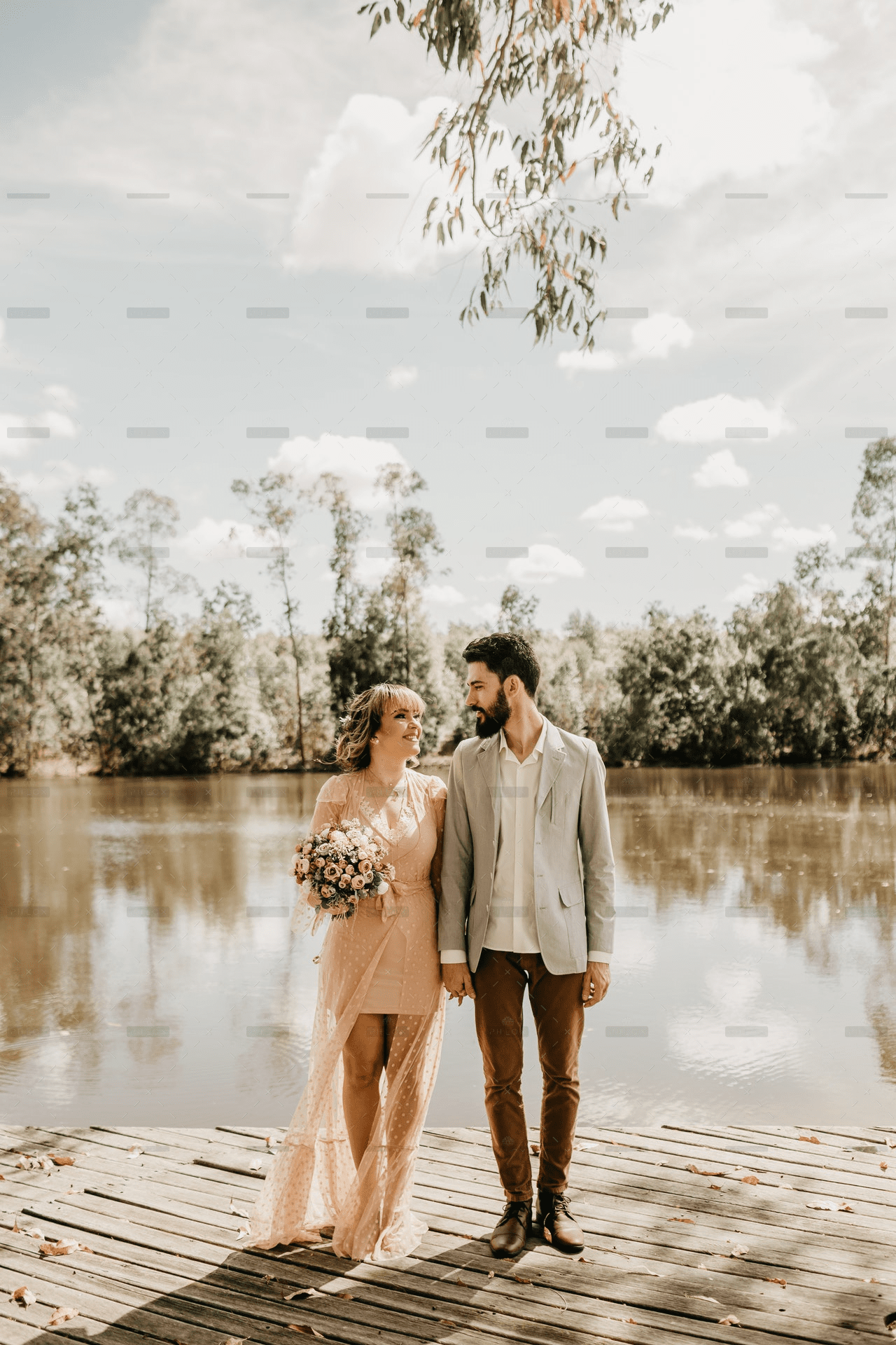 demo-attachment-821-Couple-On-Lake